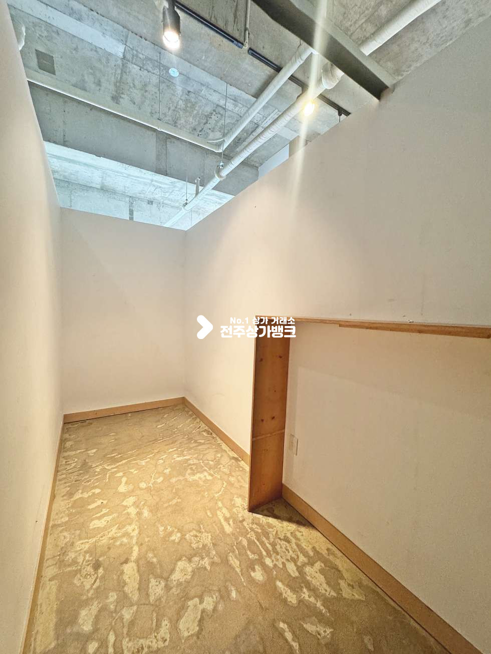 전북 전주완산구 효자동3가 신시가지 컨디션 최상급 사무실나왔습니다 위치좋고 가격좋고 월세 매물번호 17392 사진 10