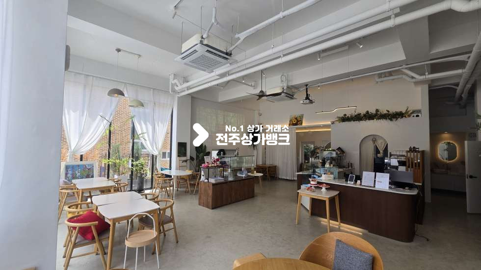 전북 전주완산구 효자동2가 인테리어 깔끔하고 내부시설 컨디션좋은 카페상가 양도양수 권리금협의가능 월세 매물번호 17397 사진 3