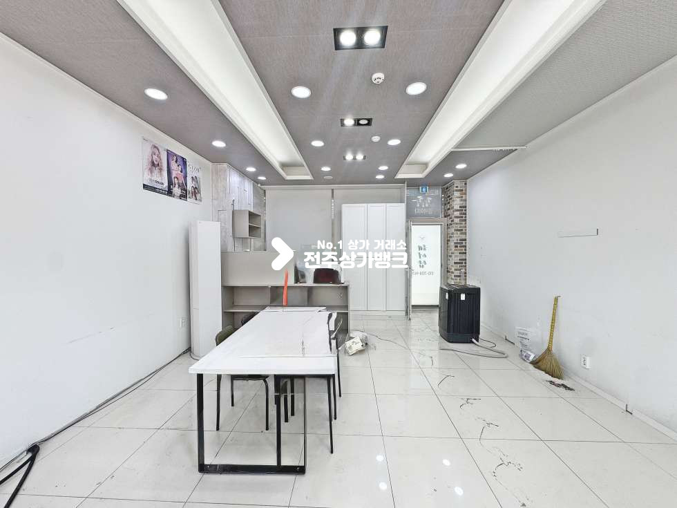 전북 전주덕진구 송천동2가 송천동 메인거리 초입 컨디션 좋은 상가 공실나왔습니다 월세 매물번호 17400 사진 4