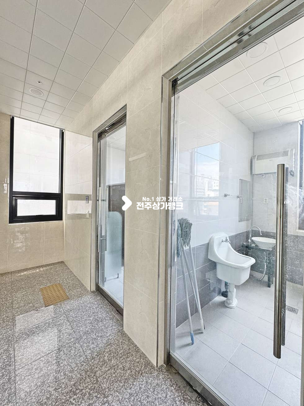 전북 전주완산구 효자동2가 신시가지 바로앞 공용주차장까지 있는 상가 공실나왔습니다 월세 매물번호 17402 사진 7