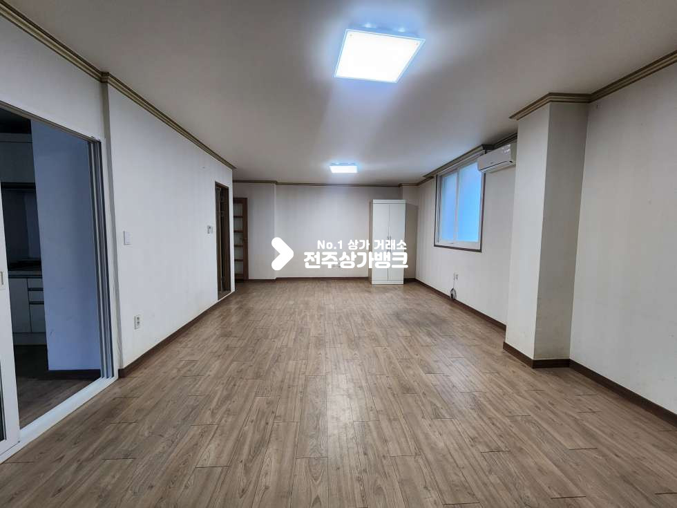 전북 전주완산구 효자동3가 신시가지 경찰청인근. 빌라밀집지 내부 넓고 화장실 있는 1층상가 월세 매물번호 16842 사진 5