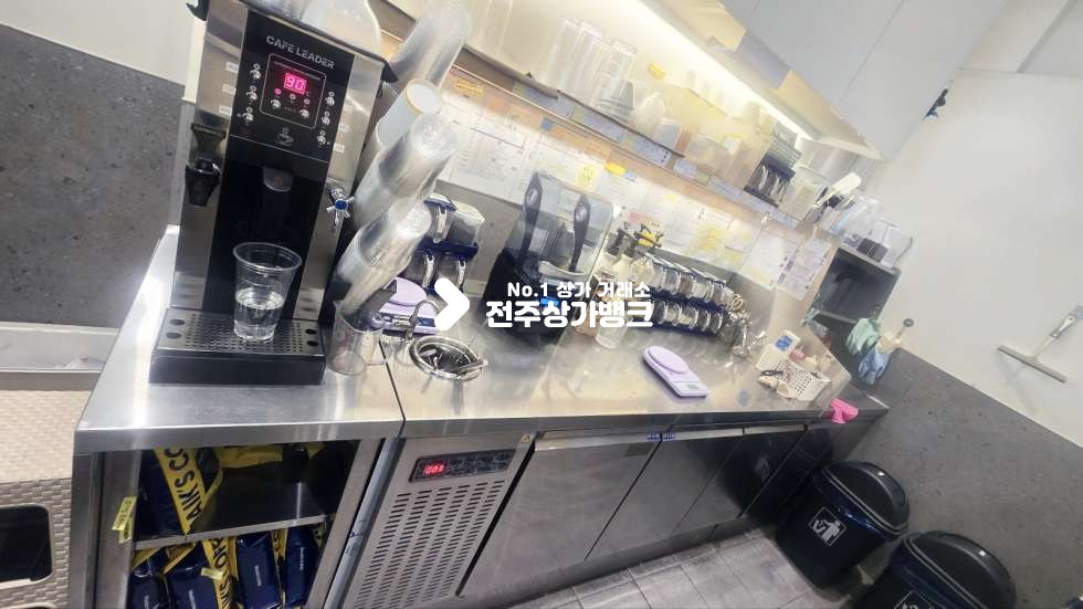 전북 전주덕진구 우아동3가 우아동 아파트상권으로 유동인구많은 프차카페 양도양수 매출잘나오는곳 월세 매물번호 17411 사진 6