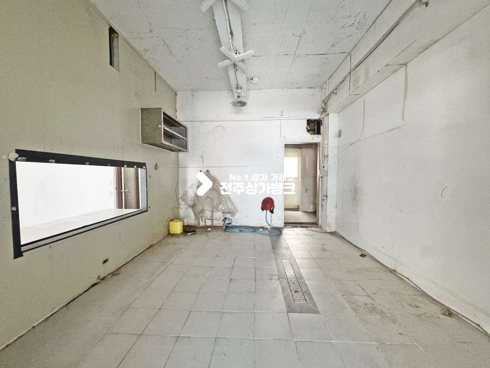 전북 전주완산구 삼천동1가 삼천동 초입 넓은평수 저렴한 월세 상가 공실나왔습니다 월세 매물번호 17426 사진 4