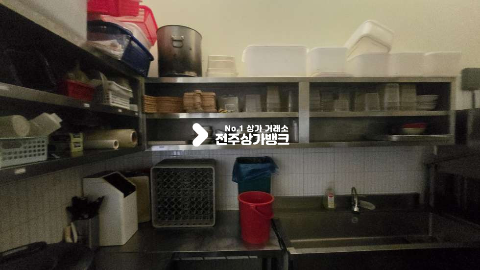 전북 전주덕진구 장동 기지재부근 무권리금으로 즉시 사용가능한 상가 내부인테리어 최상 ! 즉시입주가능 월세 매물번호 17429 사진 12