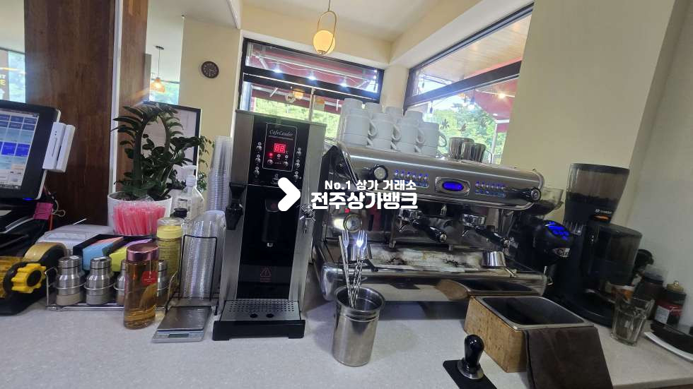 전북 전주완산구 효자동3가 서곡지구 공원뷰로 좋은 디저트카페 양도양수 협의입주가능 , 권리금협의가능 월세 매물번호 17437 사진 8