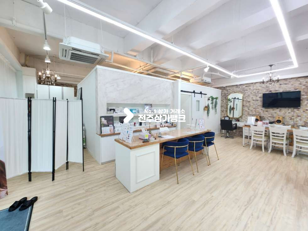 전북 전주완산구 효자동3가 대로변 시인성좋은 피부미용샵 임대 완벽인테리어 저렴한 권리금 ! 즉시입주가능 월세 매물번호 14099 사진 2