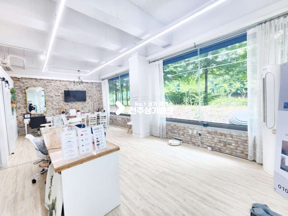전북 전주완산구 효자동3가 대로변 시인성좋은 피부미용샵 임대 완벽인테리어 저렴한 권리금 ! 즉시입주가능 월세 매물번호 14099 사진 5
