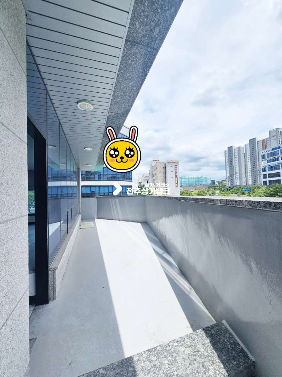 전북 전주완산구 효자동2가 ●효천교육청부근●40평●즉시입주가능●테라스 월세 매물번호 17456 사진 1