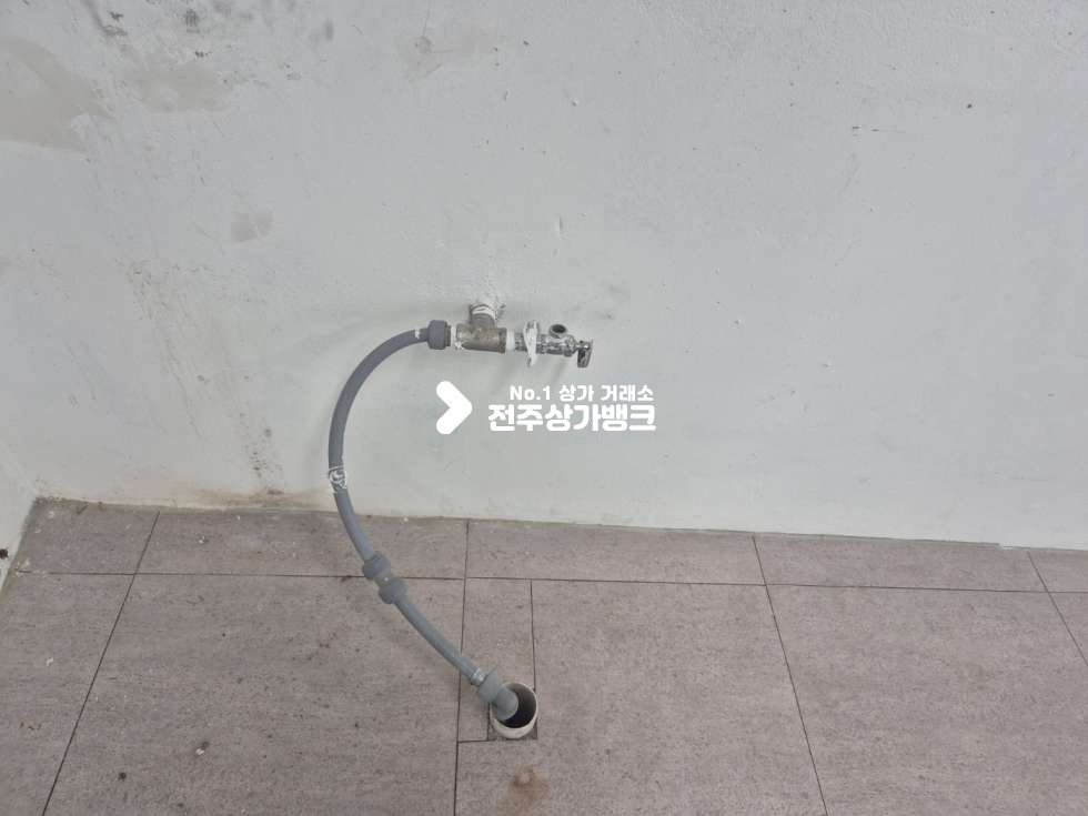 전북 전주덕진구 중동 ○혁신도시. 기둥 없는 탁 트인 구조 34평, 채광 좋은 전면창 사무실/상가 임대 ○ 월세 매물번호 17472 사진 7