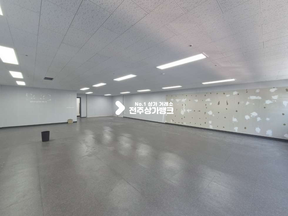 전북 전주덕진구 중동 ○혁신도시. 채광 좋은 전면창 가성비 최고 3층 임대○ 월세 매물번호 17473 사진 3