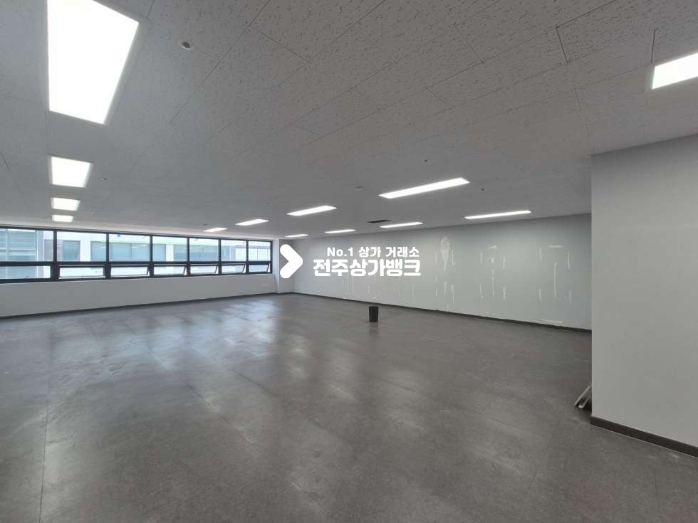 전북 전주덕진구 중동 ○혁신도시. 채광 좋은 전면창 가성비 최고 3층 임대○ 월세 매물번호 17473 사진 5
