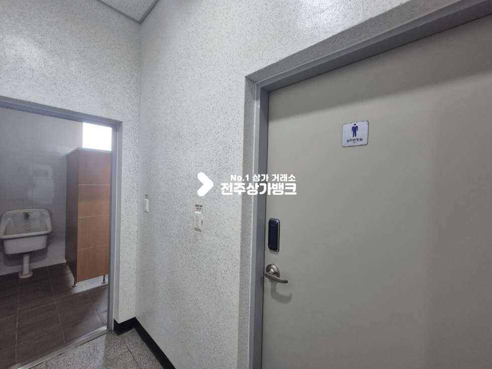 전북 전주덕진구 중동 ○ 뷰 맛집✨ 탁 트인 코너자리 16평 깔끔 상가/사무실 (보1000/월50) 사무실 추천!○ 월세 매물번호 17471 사진 6