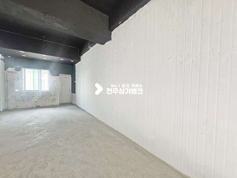 전북 전주완산구 효자동3가 서곡지구 컨디션 좋은 상가 공실 나왔습니다 월세 매물번호 17476 사진 2