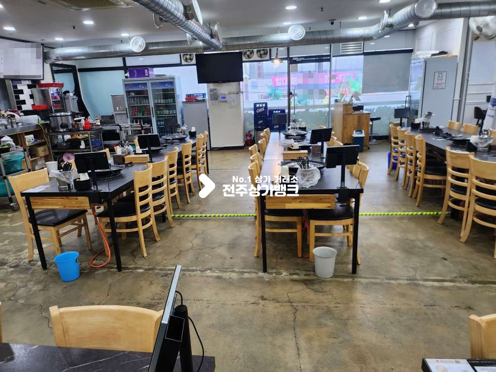전북 전주덕진구 송천동1가 송천동 먹자골목내 48평형 고깃집 양도양수 , 권리금협의가능 ! 월세 매물번호 17489 사진 4