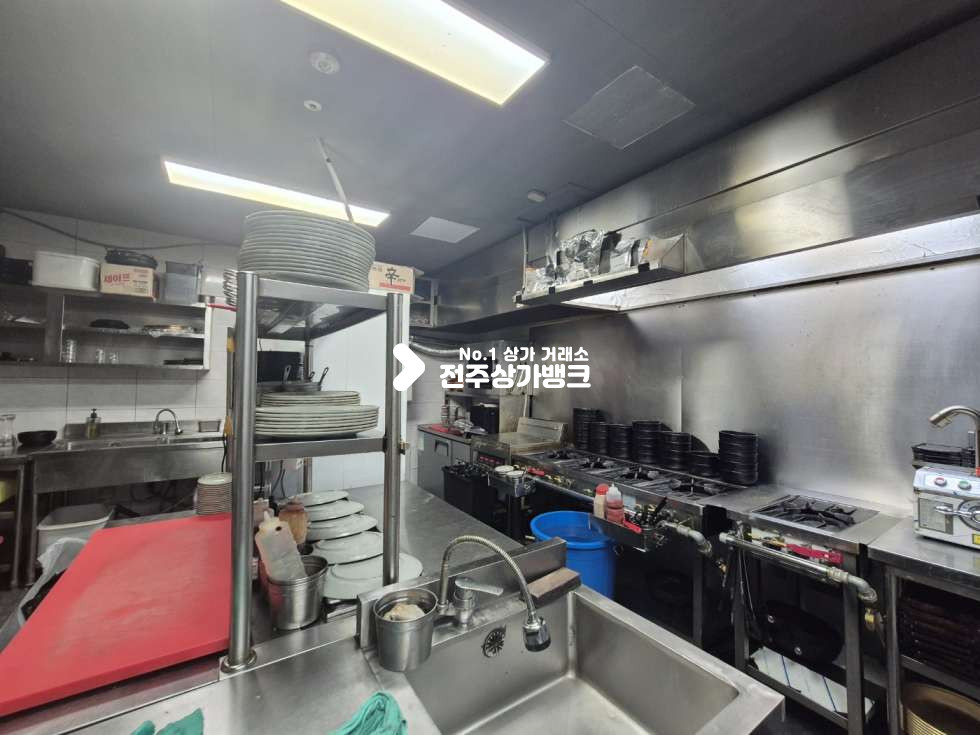 전북 전주완산구 효자동3가 신시가지! 즉시 영업 가능! 인테리어 완비 핫플 포차 월세 매물번호 17491 사진 8
