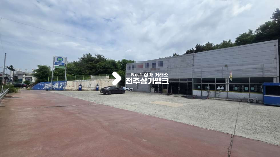 전북 전주덕진구 반월동 교차로 부근 가시성이 매우좋아 광고효과 좋은 대형상가 임대 월세 매물번호 17498 사진 4