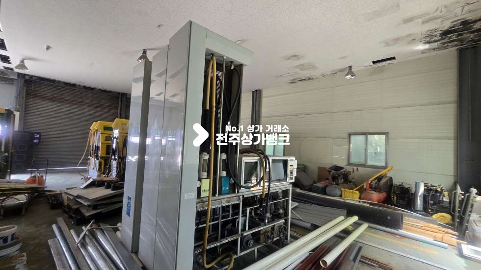 전북 전주덕진구 반월동 교차로 부근 가시성이 매우좋아 광고효과 좋은 대형상가 임대 월세 매물번호 17498 사진 9