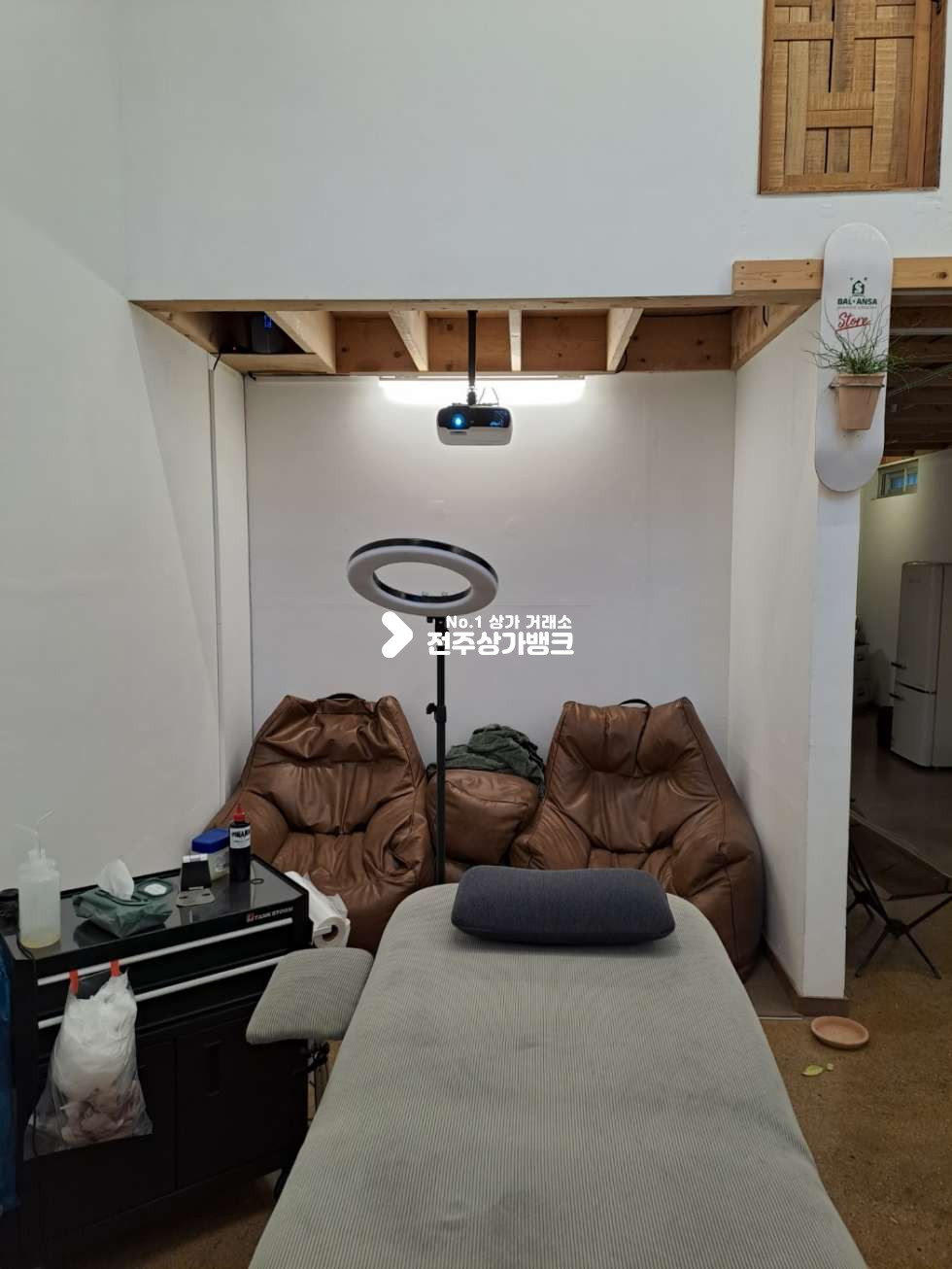 전북 전주완산구 서완산동1가 독채에 주차장까지 완비한 완벽한 상가공실나왔습니다 사무실로 사용하기에는 최적화된 건물 월세 매물번호 17512 사진 8