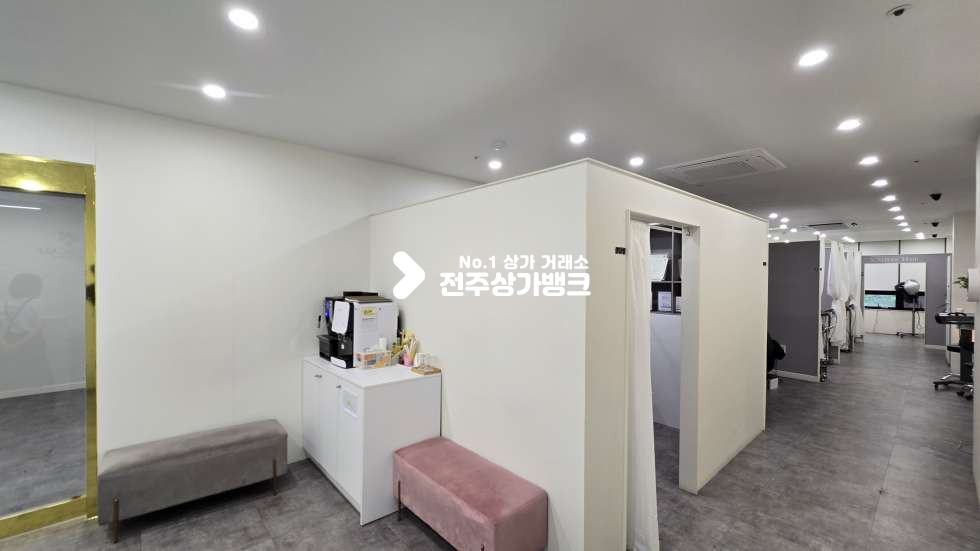 전북 전주완산구 효자동2가 효자동2가 매장깔끔한 2층매장 미용업종으로 강력추천 권리금협의가능 ! 월세 매물번호 17521 사진 2