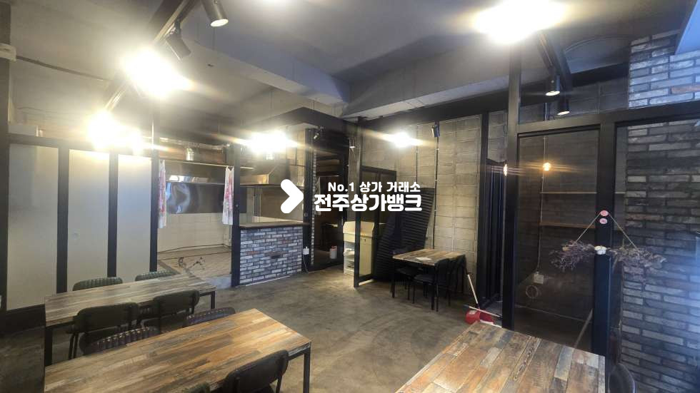 전북 전주덕진구 우아동2가 우아동2가 무권리금으로 내부깔끔 주방시설완비 즉시입주가능 ! 월세 매물번호 17522 사진 1