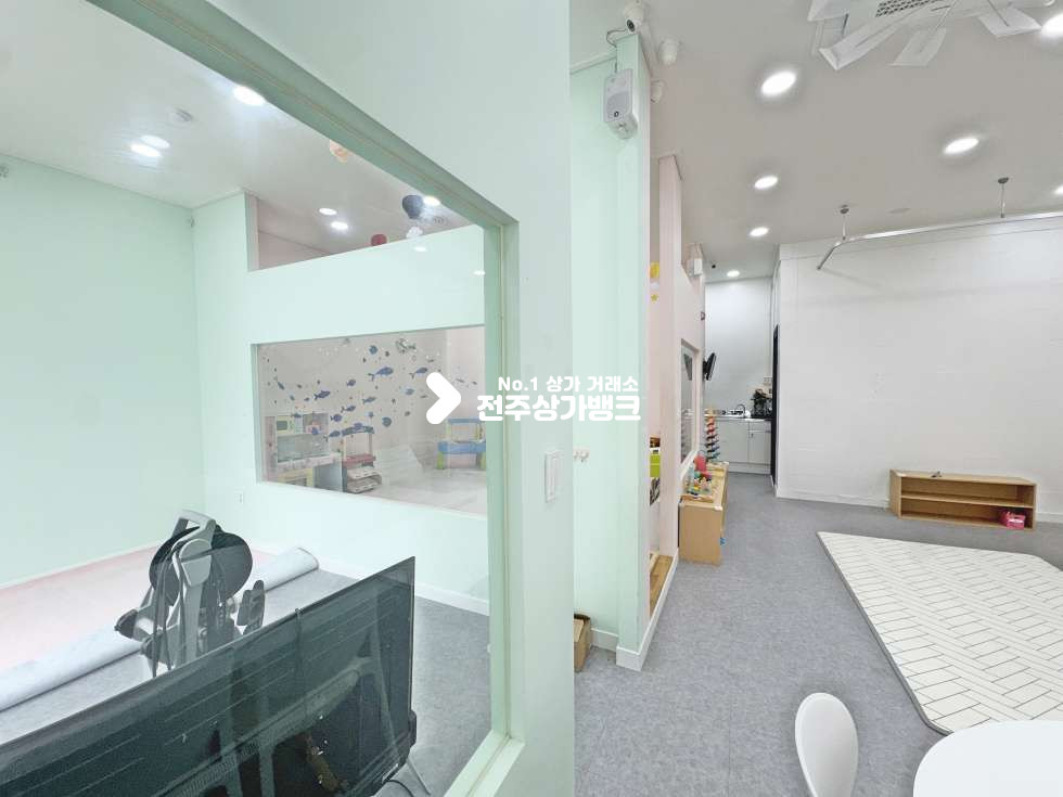 전북 전주완산구 효자동3가 효자동 무권리인데 시스템에어컨이있다? 심지어 화장실은 리모델링 월세 매물번호 17549 사진 6