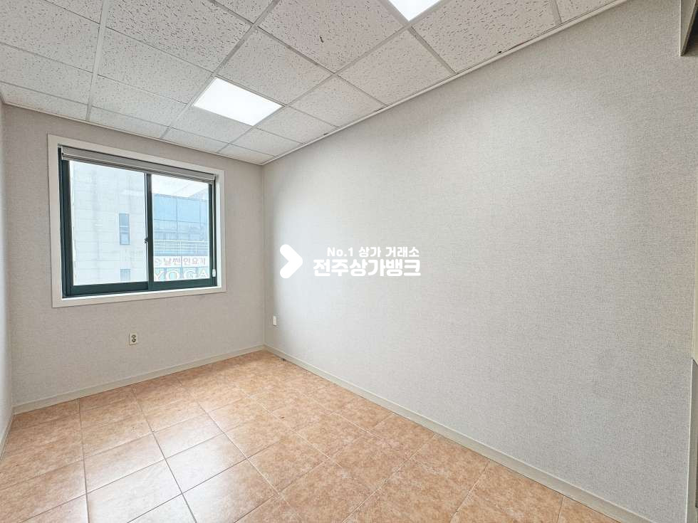 전북 전주완산구 중화산동2가 중화산동 50평대 방많고 컨디션좋고 일단 한번 보세요~ 월세 매물번호 17548 사진 6