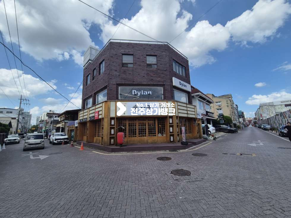 전북 전주완산구 다가동4가 ○객리단길 메인코너자리 음식점 양도양수!○ 월세 매물번호 17551 사진 1