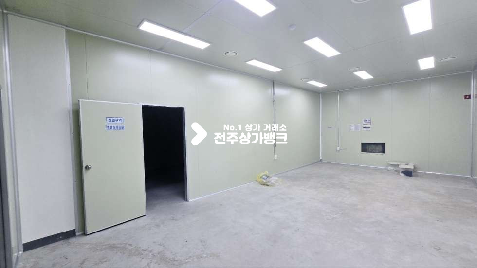 전북 전주완산구 평화동2가 평화동 / 200평대 식품공장형빌딩 임대 , 내부 분할도 가능 각각 남녀샤워장,화물엘리베이터 설치완료 ! 월세 매물번호 16192 사진 5