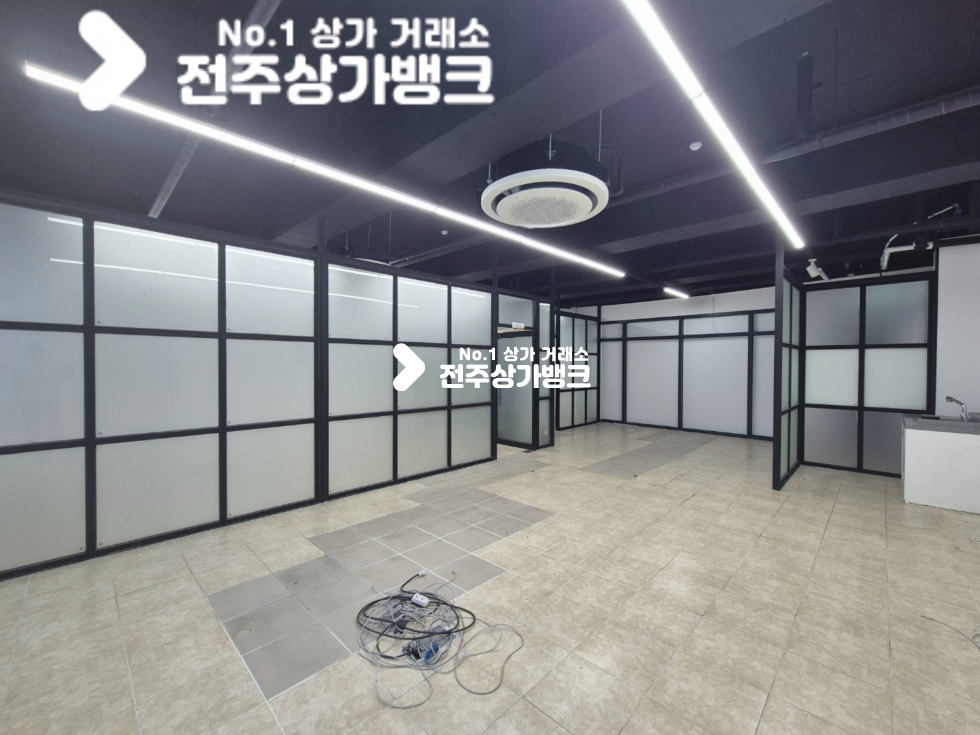 전북 전주덕진구 만성동 ○만성동 깔끔한인테리어 완비! 파티션! 에어컨까지! 바로입주 사무실추천○ 월세 매물번호 17570 사진 1