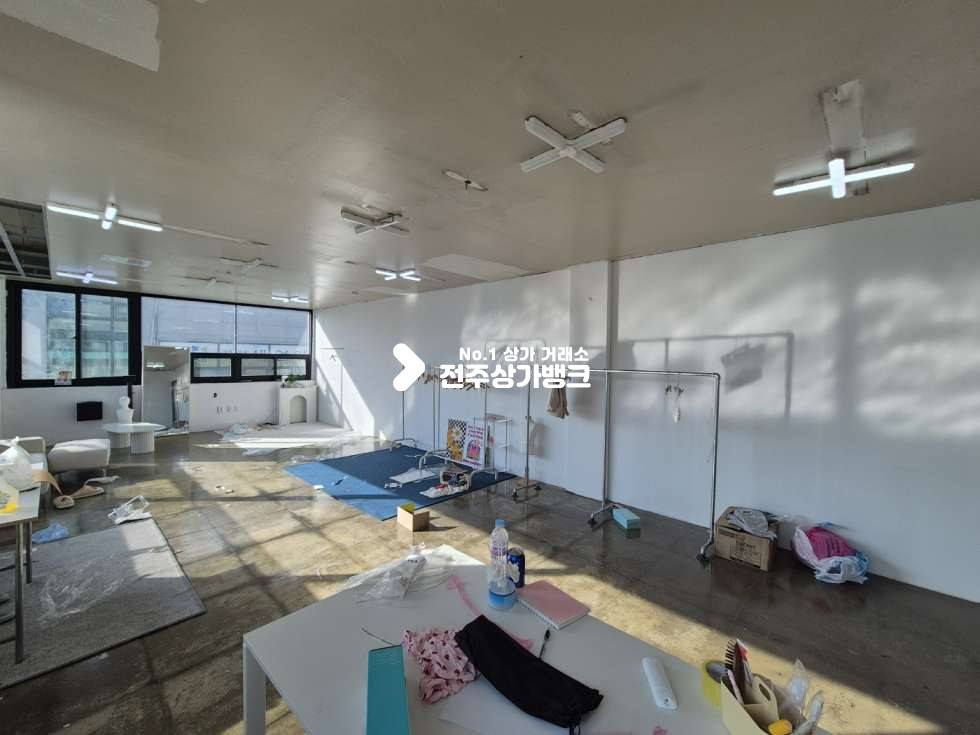 전북 전주완산구 평화동2가 ○평화동 사거리 인근 대로변에서 살짝 안쪽. 이동편리! 개인사무실 추천○ 월세 매물번호 15663 사진 3