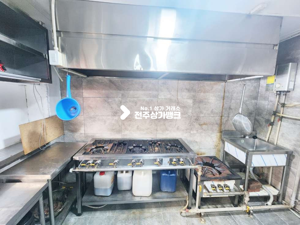 전북 전주완산구 서신동 서신동 먹자골목 1층 인테리어 깔끔 !!즉시입주가능 ! 월세 매물번호 15015 사진 9