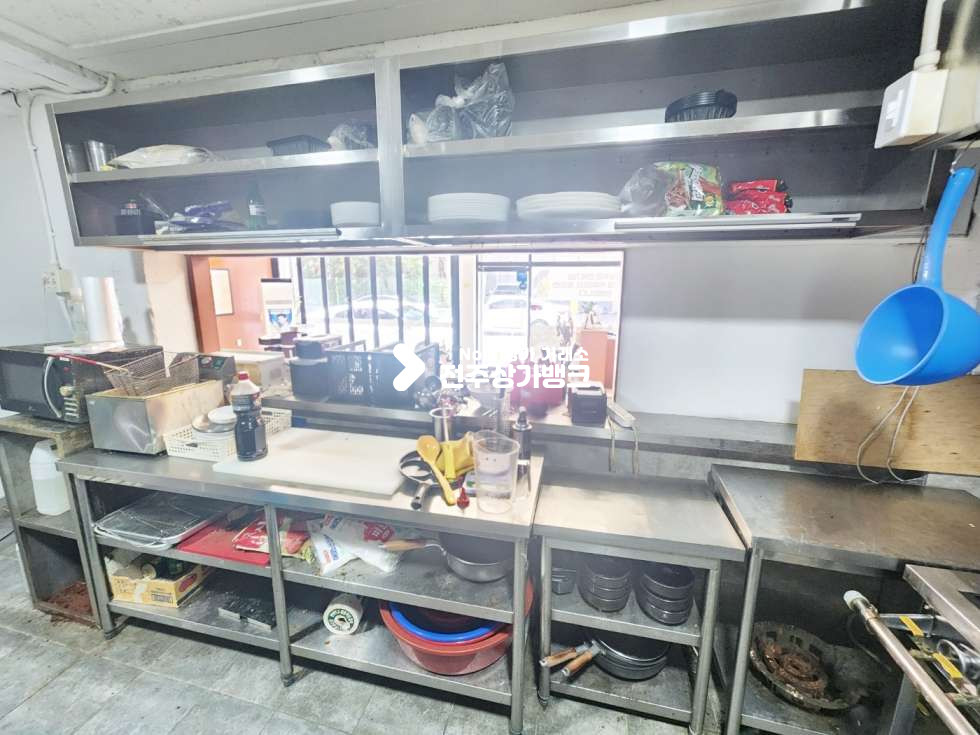 전북 전주완산구 서신동 서신동 먹자골목 1층 인테리어 깔끔 !!즉시입주가능 ! 월세 매물번호 15015 사진 10