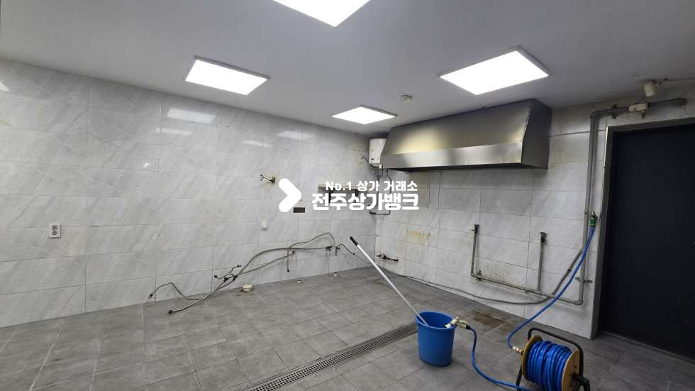 전북 전주완산구 중앙동4가 풍남문 부근 근처 게스트 하우스 많은쪽에 위치한 음식점 상가임대 월세 매물번호 17598 사진 5