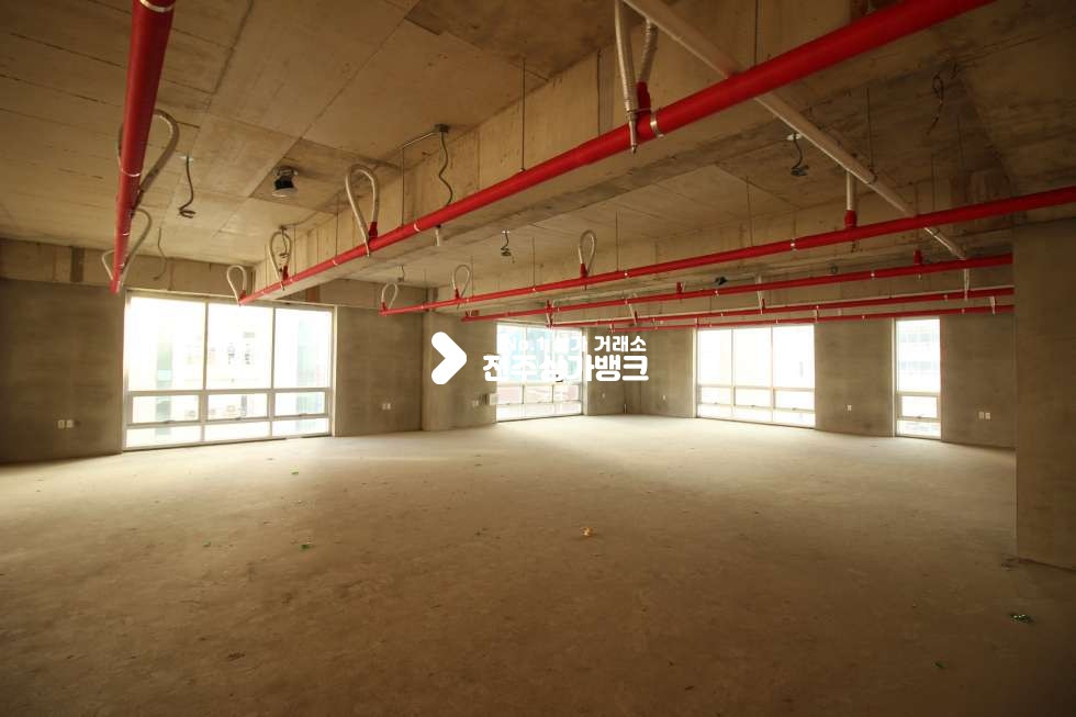 전북 전주덕진구 중동 중동 혁신도시 대로변 바로뒤 상가 3층 전체 및 분할 임대도 가능 합니다. 월세 매물번호 10941 사진 1