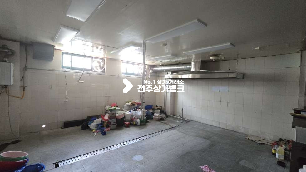 전북 전주완산구 평화동2가 평화동 유동인구많은 대로변 전용78평형 1층 음식점 상가 ,단체룸분리,주방시설 월세 매물번호 17600 사진 8