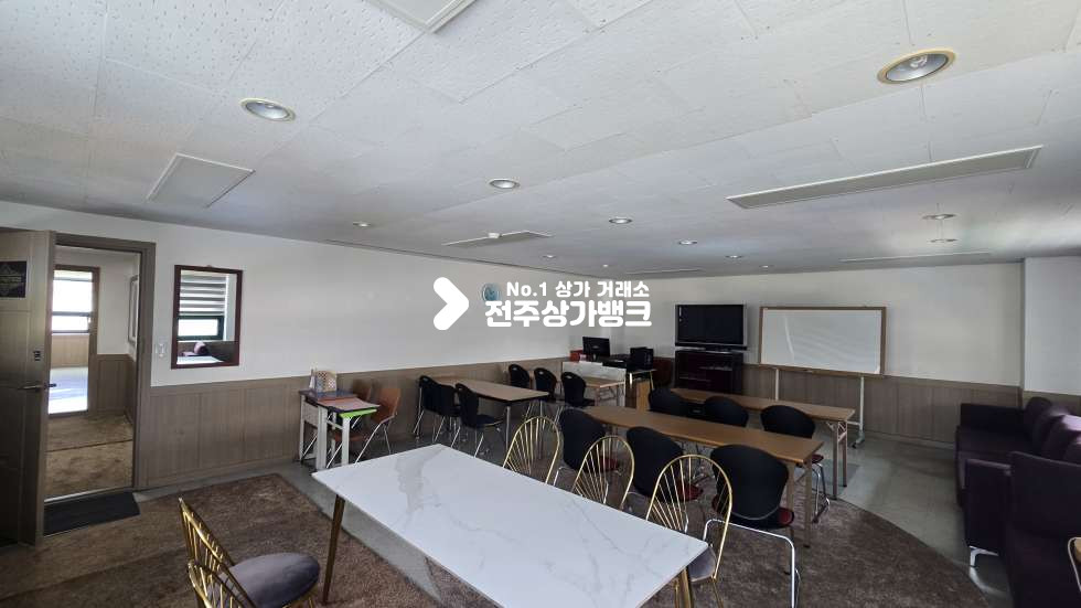 전북 전주완산구 평화동2가 평화동 아파트단지있어 유동인구많은4층 상가임대 , 미용,사무실강력추천 월세 매물번호 17602 사진 2