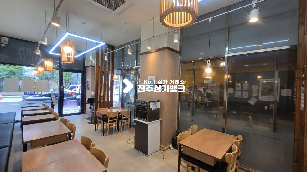 전북 전주덕진구 송천동2가 송천동2가 유동인구많은 1층 음식점 상가 권리금 저렴! 즉시입주가능 ! 월세 매물번호 17507 사진 6
