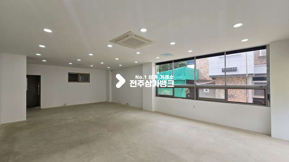 전북 전주완산구 효자동2가 효자동2가 평생교육원부근 1층 상가 깔끔 리모델링 ! 월세 매물번호 17067 사진 1