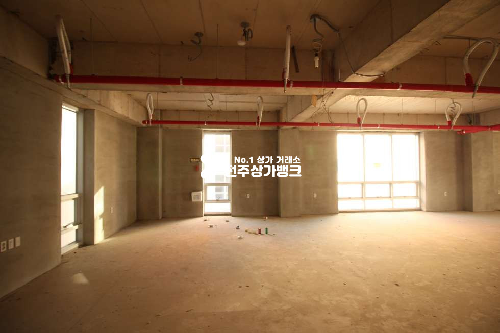 전북 전주덕진구 중동 중동 혁신도시 대로변 바로뒤 상가 3층 전체 및 분할 임대도 가능 합니다. 월세 매물번호 10941 사진 11