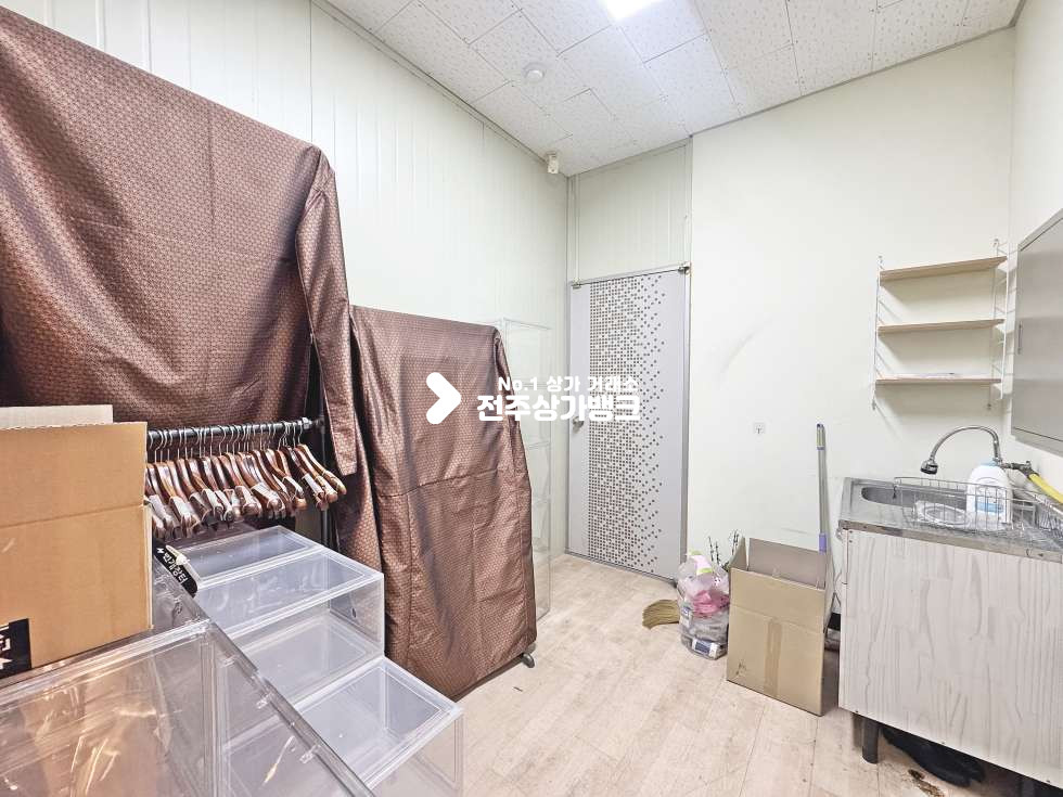 전북 전주완산구 효자동3가 문학초 인근 인테리어 완벽한 상가 나왔습니다 월세 매물번호 17611 사진 5