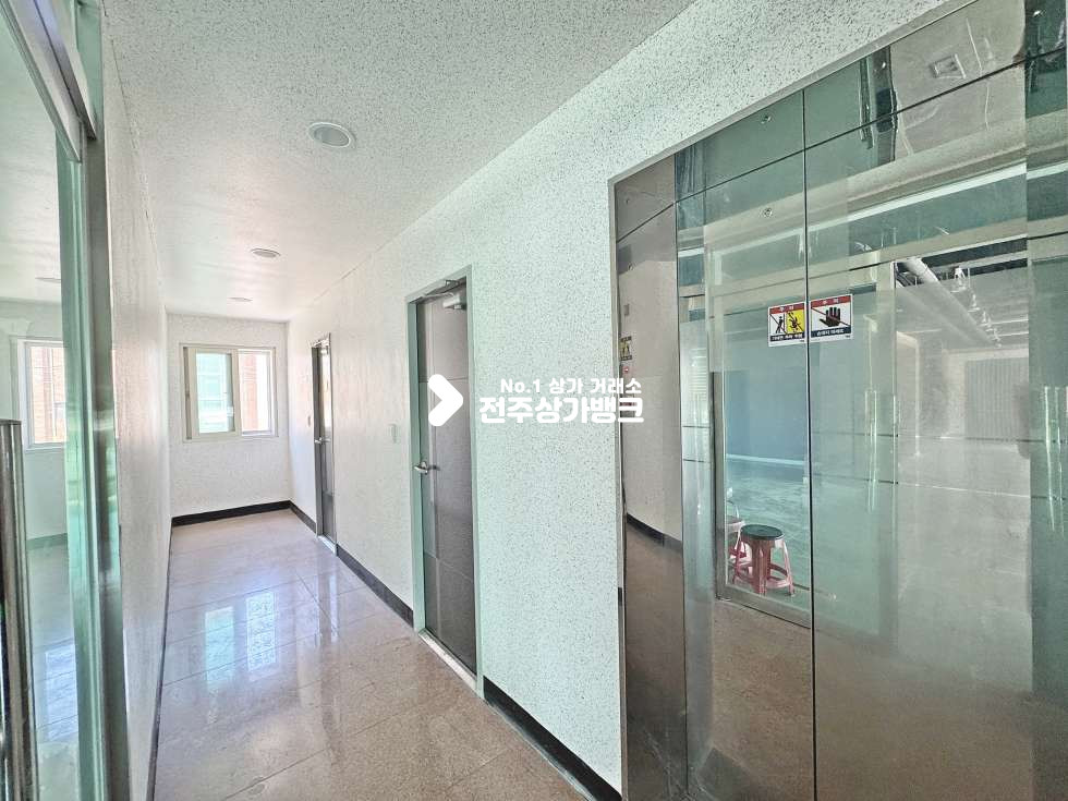 전북 전주완산구 서신동 서신동 통창에 완벽한 인테리어까지 월세 매물번호 17612 사진 8