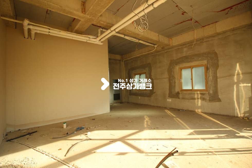 전북 전주덕진구 중동 중동 혁신 주택가에 위치한 1층 상가 입니다. 월세 매물번호 10946 사진 6