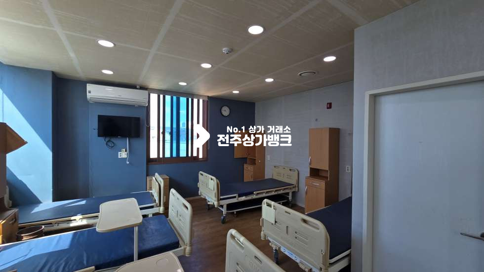 전북 전주덕진구 송천동2가 송천동대로변 유동인구 최심지 무권리 병원시설된곳 임대 ,182평형 ! , 즉시입주가능 월세 매물번호 17644 사진 12
