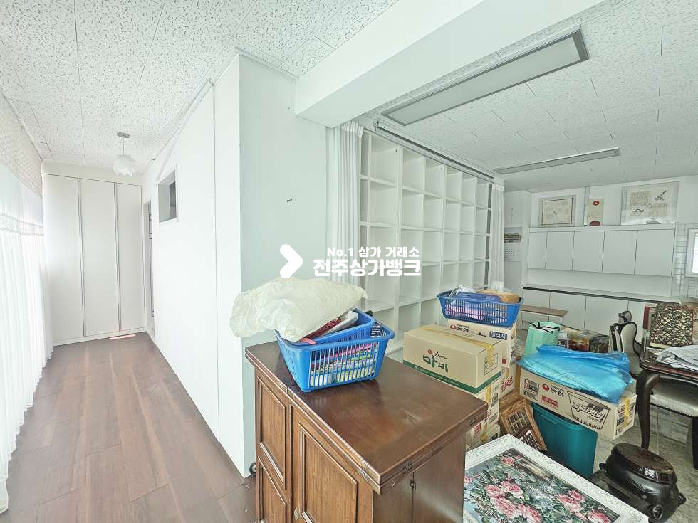 전북 전주완산구 중화산동2가 중화산동 인테리어 잘되어있는 상가나왔습니다 사진먼저 보시죠 월세 매물번호 17665 사진 6