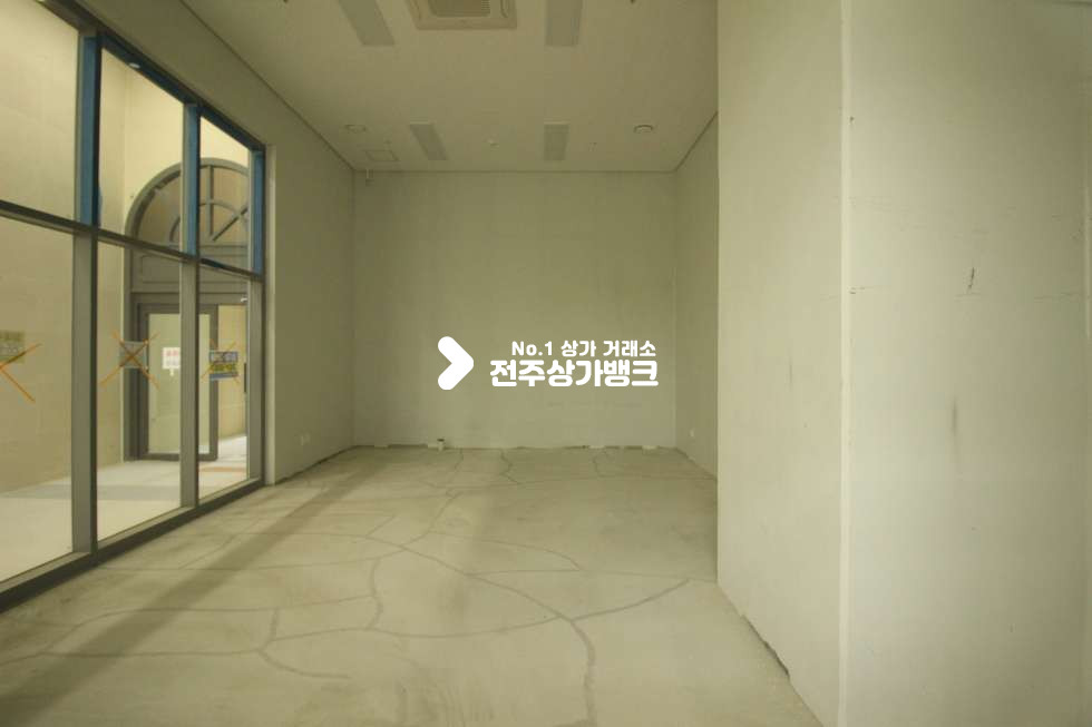 전북 전주덕진구 장동 중동 혁신도시의 중심 대방디엠시티 2층 매가박스 입구 코너자리 상가 임대 및 매매 합니다. 월세 매물번호 10949 사진 2