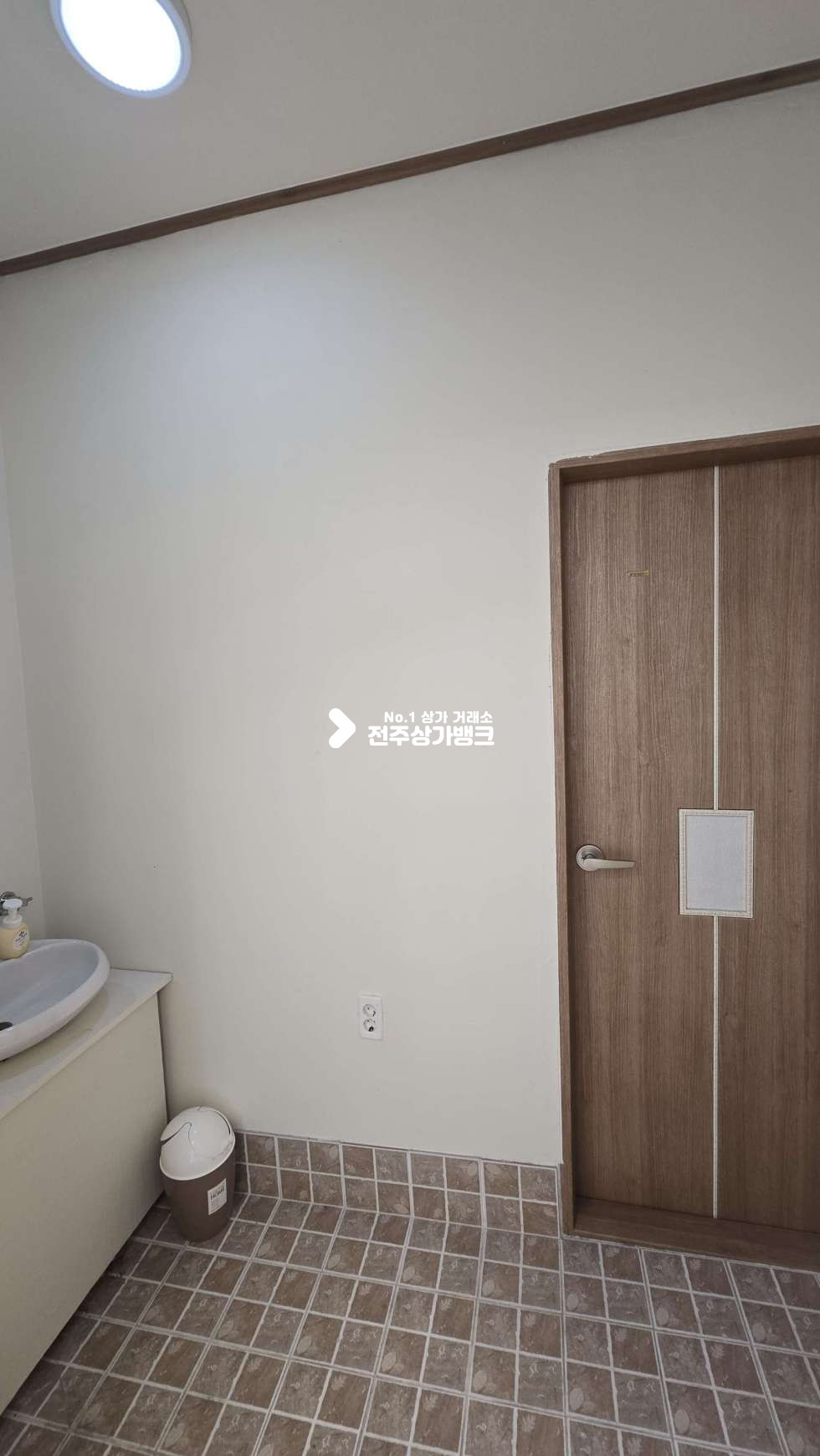 전북 전주덕진구 인후동2가 인후동2가 인테리어 매우깔끔 권리금 초저렴 미용상가 ! 권리금협의가능 즉시입주가능 ! 월세 매물번호 17624 사진 7