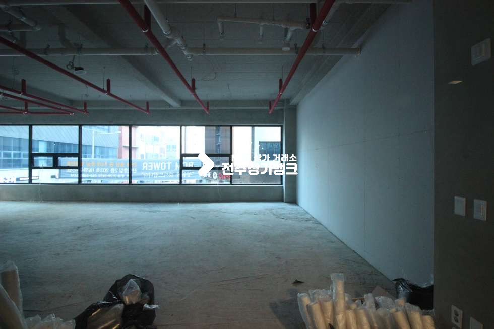 전북 완주군 이서면 갈산리 혁신도시 중심 대로변의 상권 2층 상가 자리 임대 합니다. 병원자리 찾으시면 여기!!! 월세 매물번호 10954 사진 1