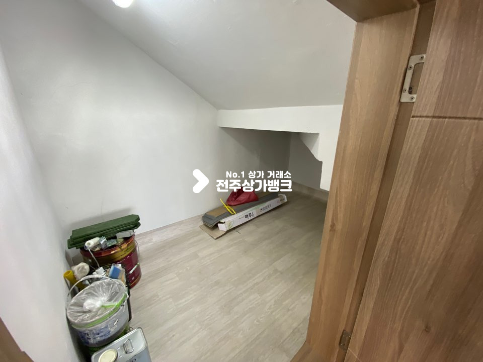 전북 전주덕진구 만성동 !국민연금공단뒷편!음식점및포차추천! 월세 매물번호 11028 사진 4