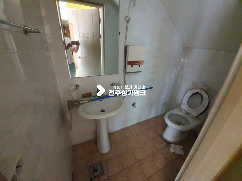 전북 전주완산구 효자동3가 문학초등학교부근 내 빌라상가 입지우수 월세 매물번호 11211 사진 5