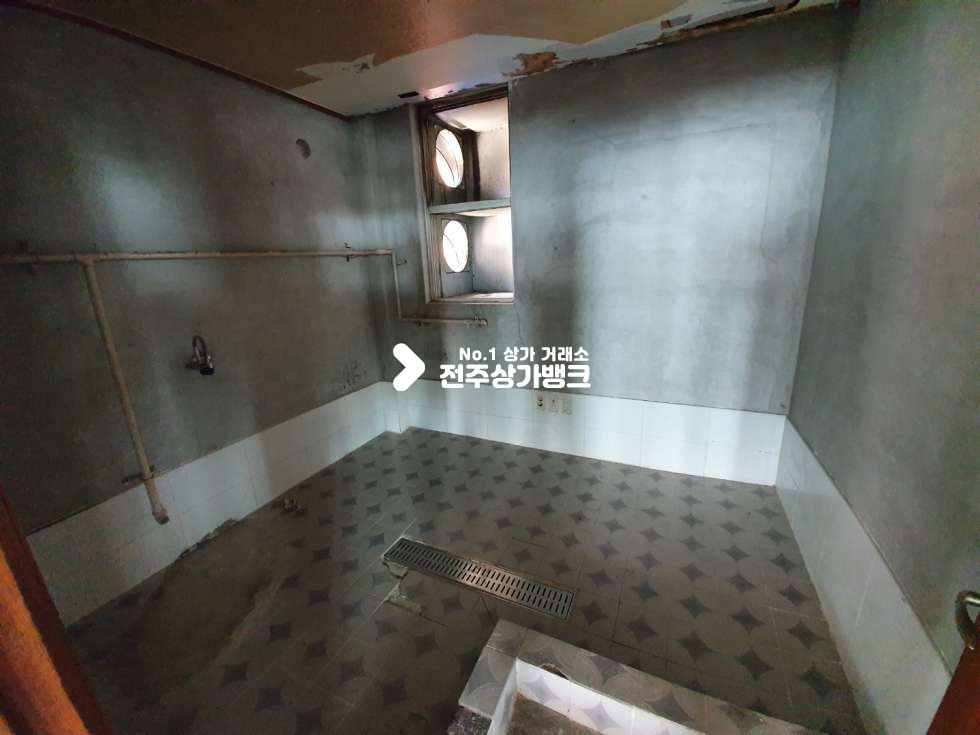 전북 전주완산구 효자동3가 서곡지구 내 커피숍하기 좋은매물입니다 월세 매물번호 11213 사진 5